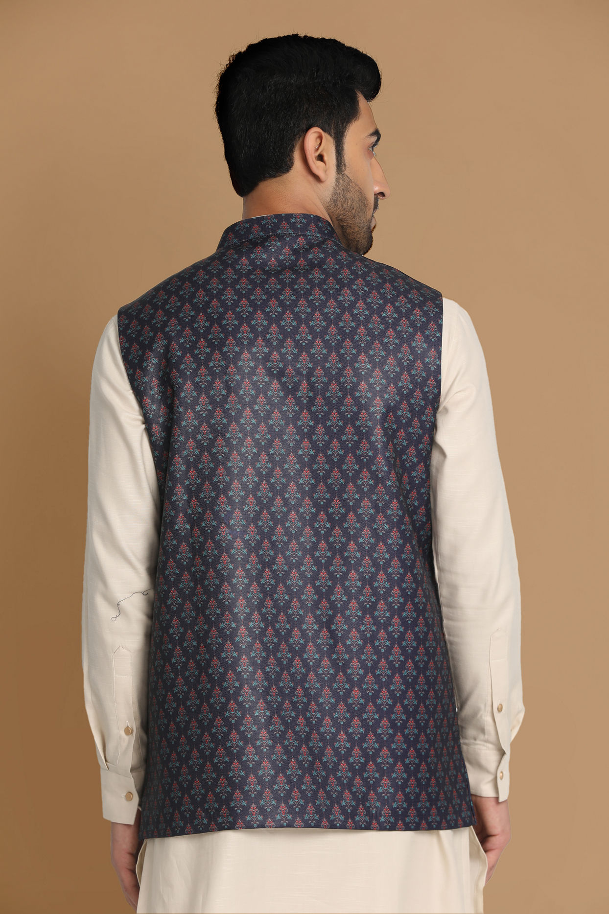 alt message - Manyavar Men Navy Blue Printed Modi Jacket image number 2